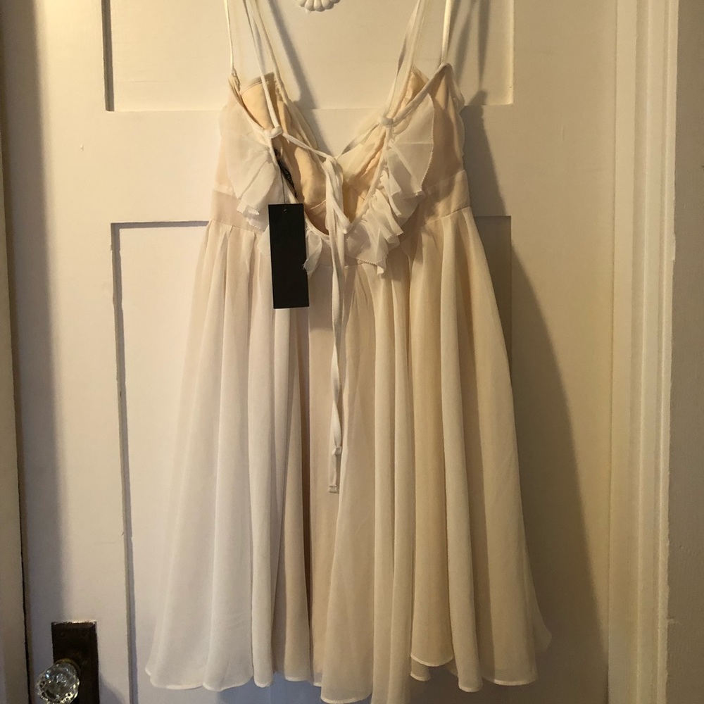 Pretty White Country Ruffle Dress 👗 - Picture 8 of 8